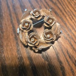 Vintage Costume Rose Pedals & Gold Plated Leaf Design Pin