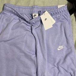  Nike standard fit straight leg regular length