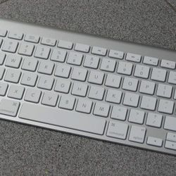 Wireless Apple Keyboard Magic 2 (Brand New)