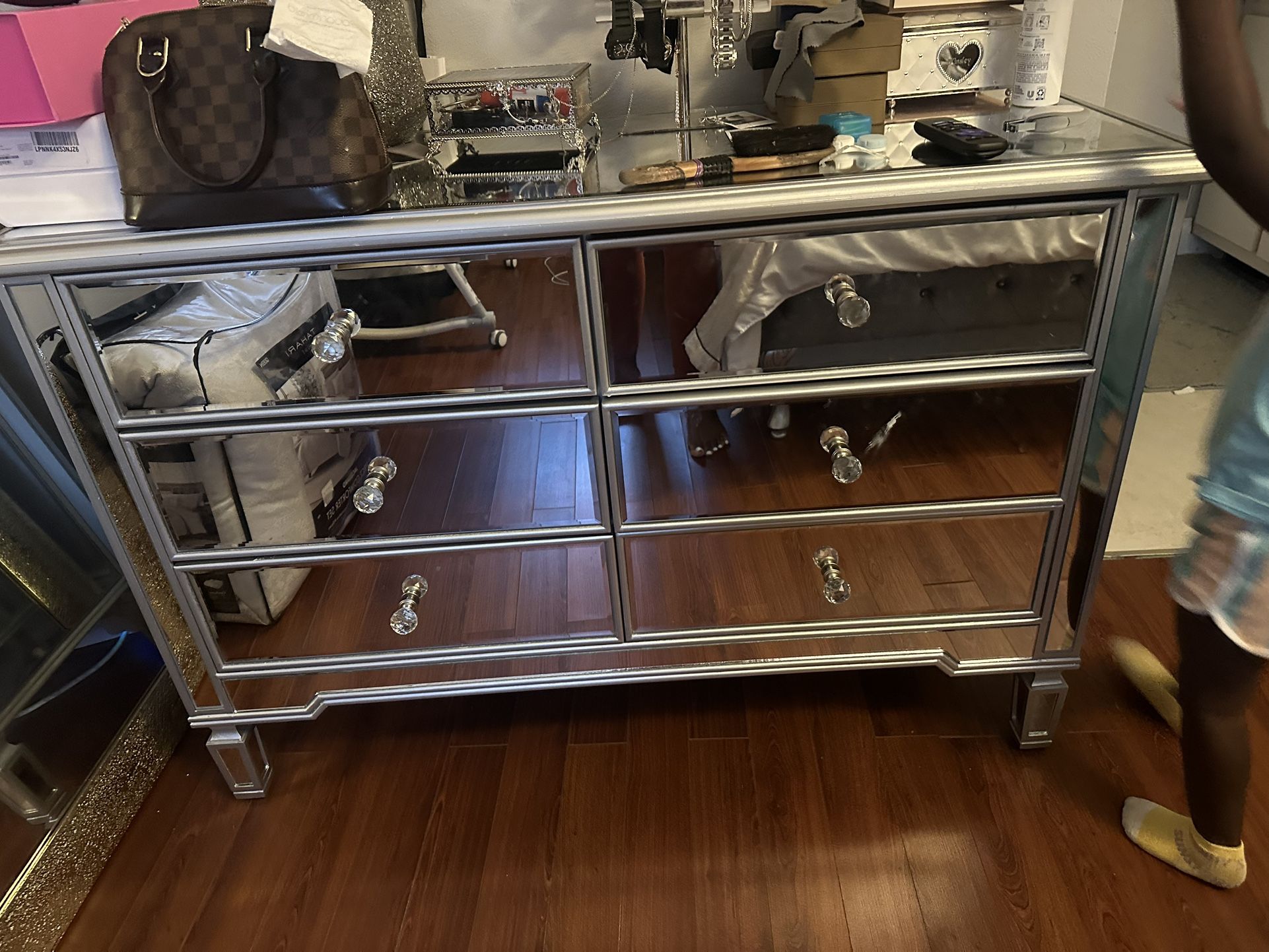 Mirror Dresser