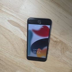 Iphone 7 32gb. Unlock Any Sim