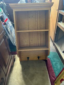 Early wall cabinet