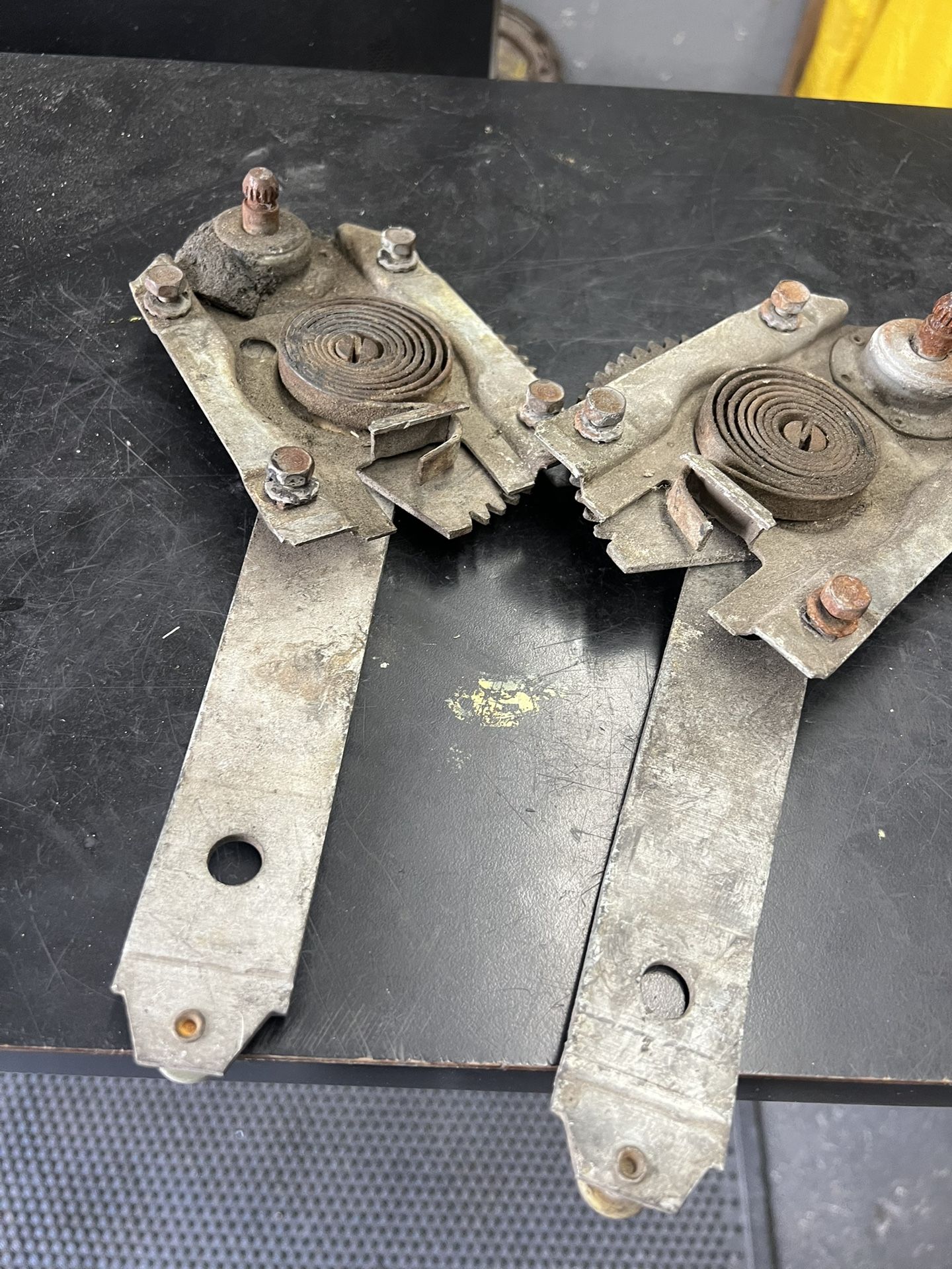 1962 impala convertible rear window regulators