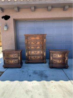 Bedroom Dresser and Nightstands set