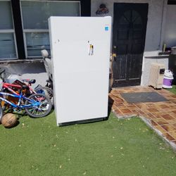 Garage Freezer /SALE $275 TODAY ONLY 