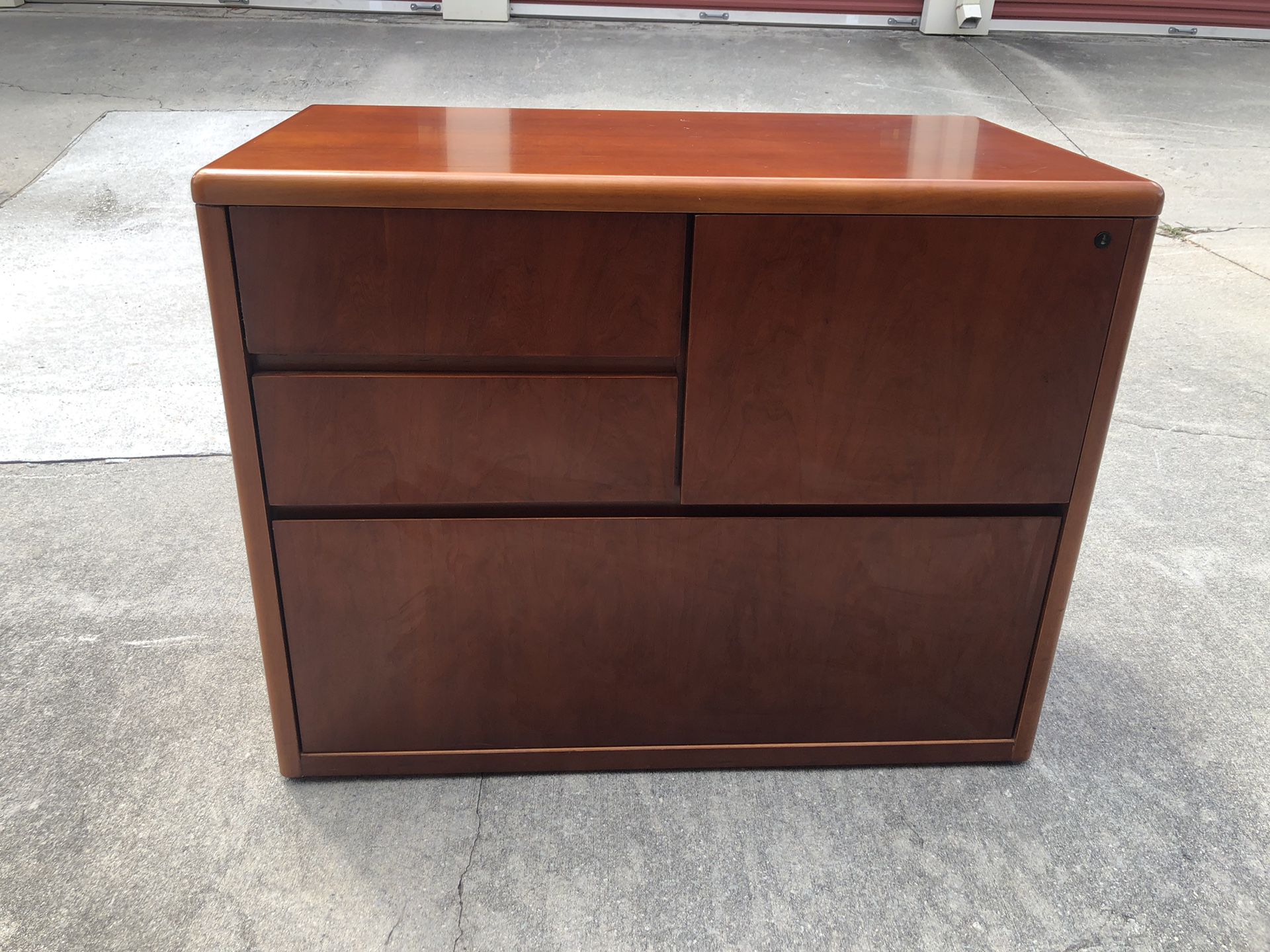 Brown 4-drawer file cabinet(s)
