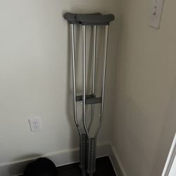 Crutches 