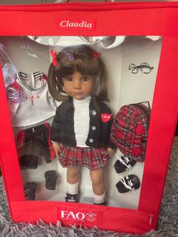 F•A•O  Scwarz• EST. 1862 Classic Claudia Doll