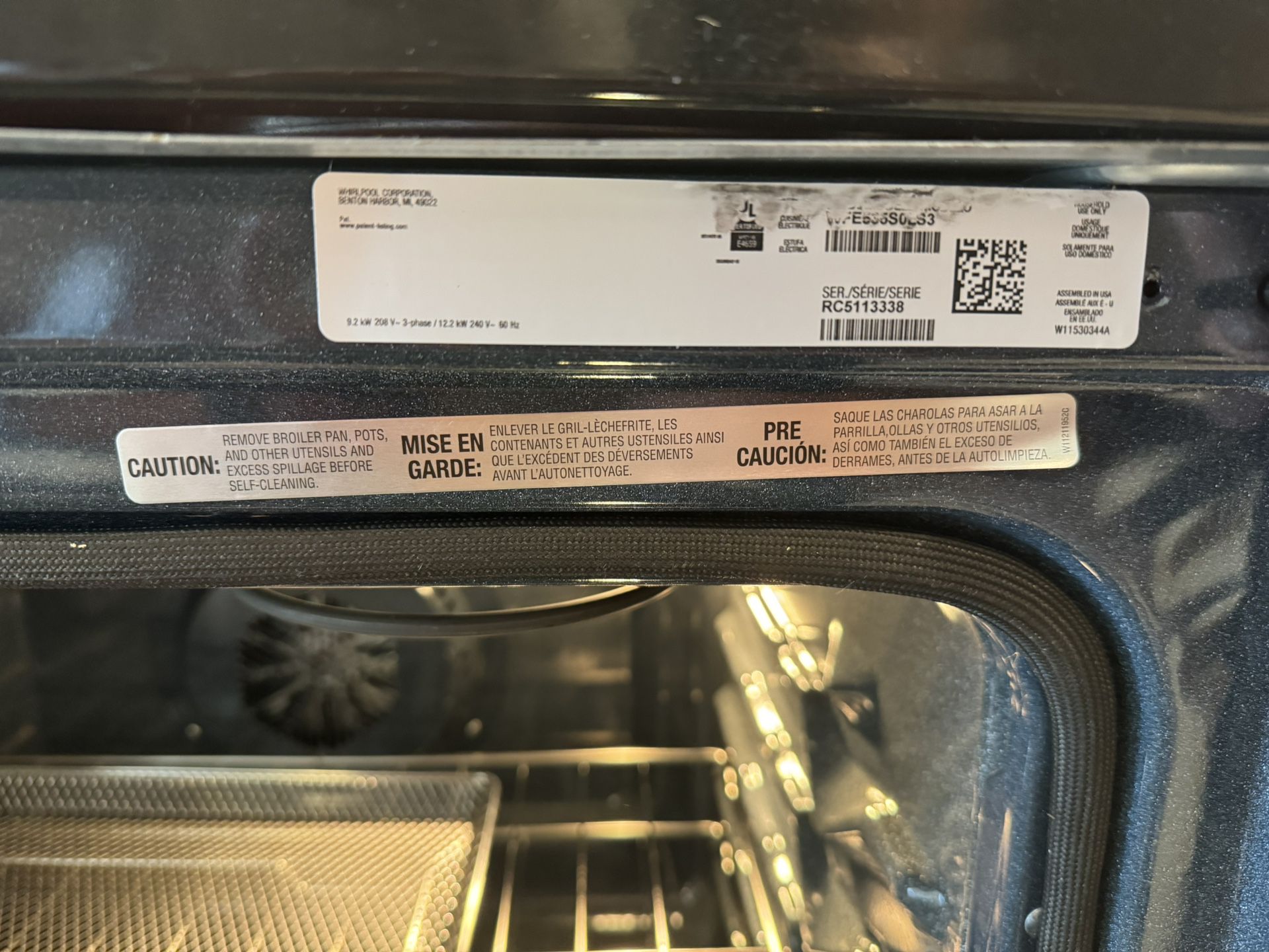 Brand New & Never Cooked On Whirlpool Oven
