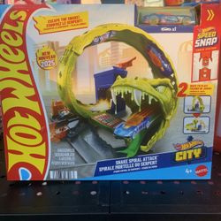 Hot Wheels Snake Spiral Attack Play set 