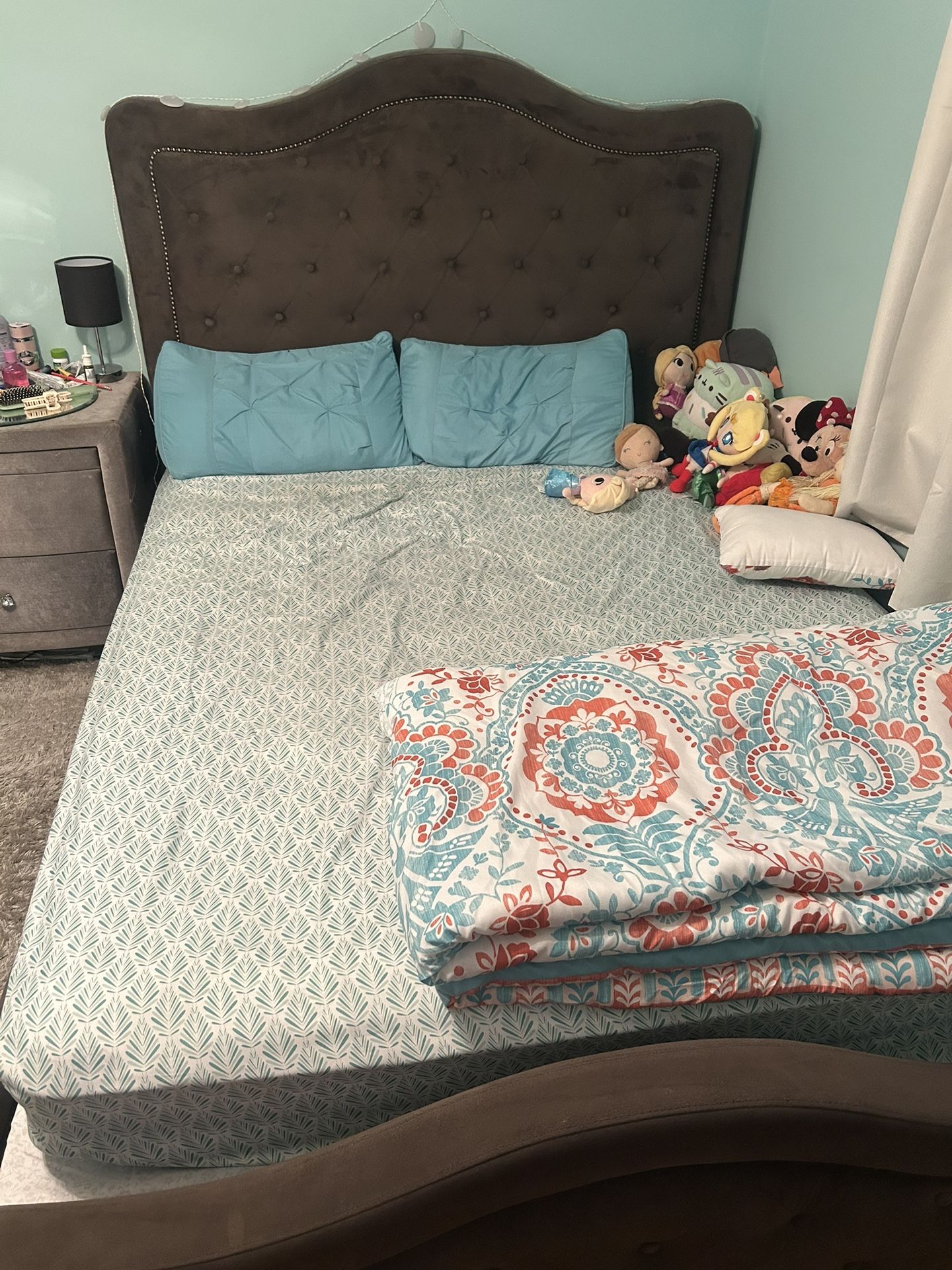 Queen Tufted Upholstered Grey Bed Frame