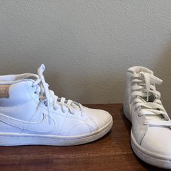 Nike Hightops white size Youth 6 