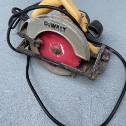 Dewalt Saw