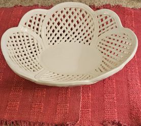 Vintage Savoir Vivre Porcelain Lattice Bowl