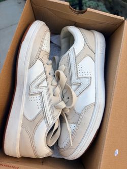 VANS WOMEN’S SIZE 5.5 LIKE NEW