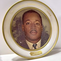 Vintage Reverend Martin Luther King Tin NOBEL PEACE Wall Hanging Decoration 64