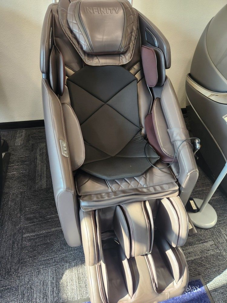 INFINITY Riage 4D Massage Chair