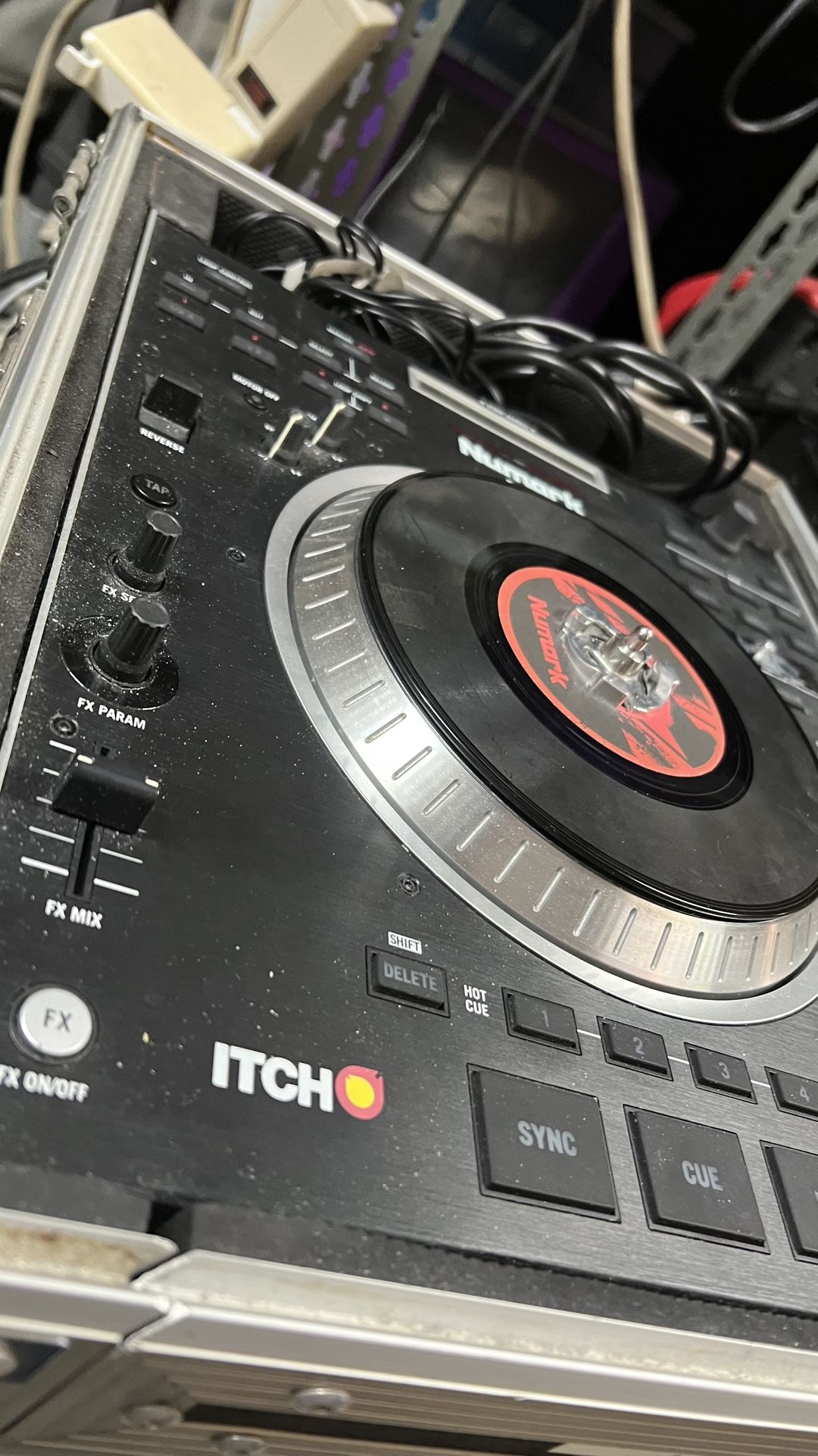 Dj Control Numark V7