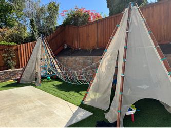 Bijou Build climbing teepees/tents