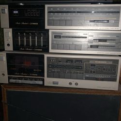 Stereo System & Speakers