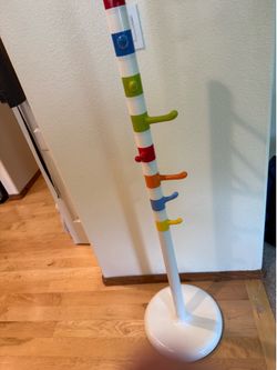 Kids jacket hanger