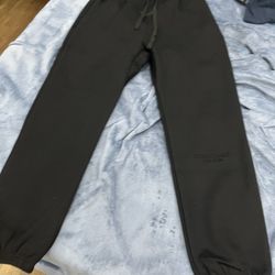 Essential Pants Size m