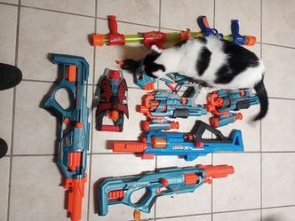 Nerf gun lot with accessories