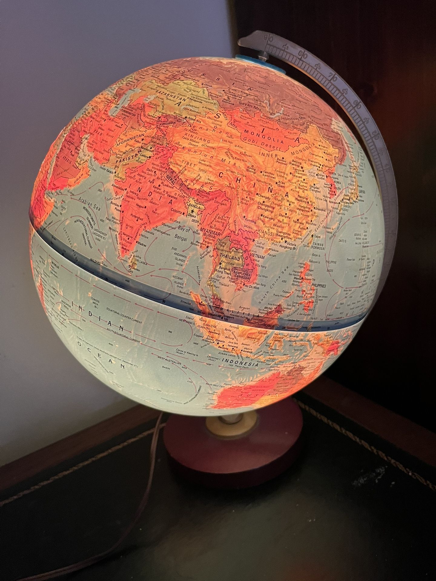 Vintage Replogle Lighted Globe/