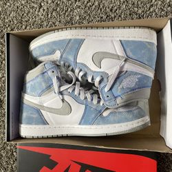 jordan 1 hyper royal sz 10.5