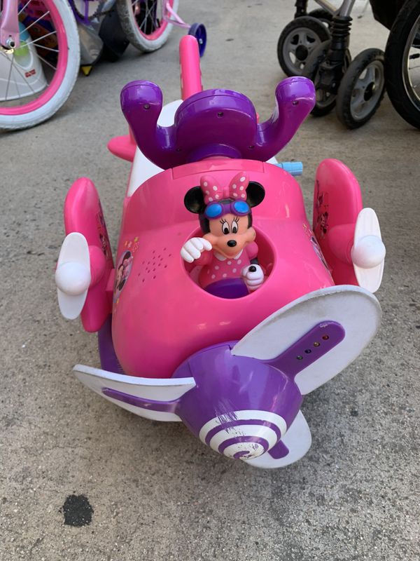 minnie mouse sit and scoot