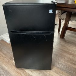 Mini Fridge With Freezer