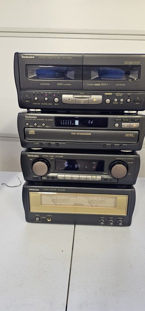 Technics mini system receiver SE CA1060, tuner am fm ST CA1060, disk player, SL CA1160, RS CA1160 cassete deck