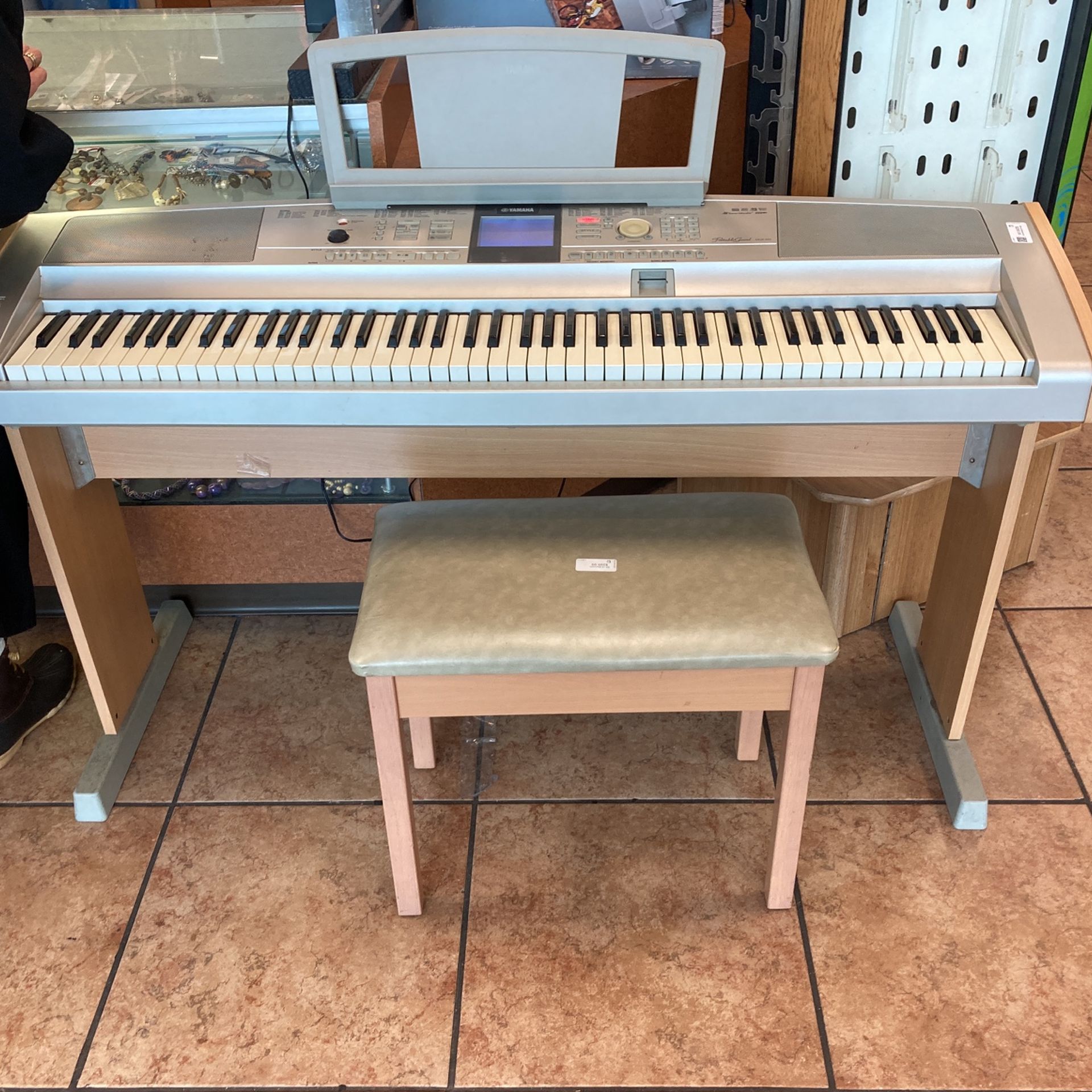 Yamaha Portable Grand DGX505 for Sale in Downey, CA OfferUp