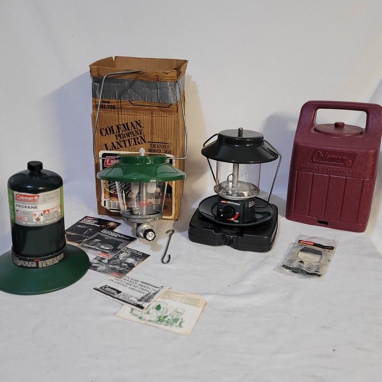2 Coleman Propane Lanterns w/Glass Globes