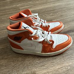 Jordan 1 Mid Metallic Orange 
