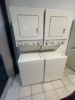 Washer and dryer Whirlpool 24” combo