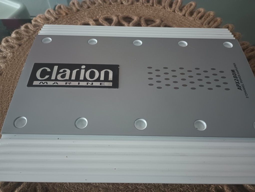 Clarion Marine Amp