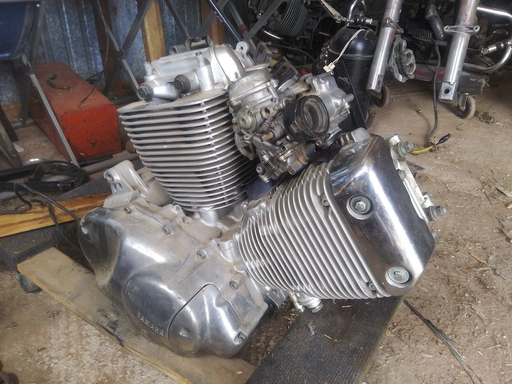 Photo 2005Yamaha VStar 1100 CC motors for sale and also all the parts that were in our shop we are moving out and going into another business