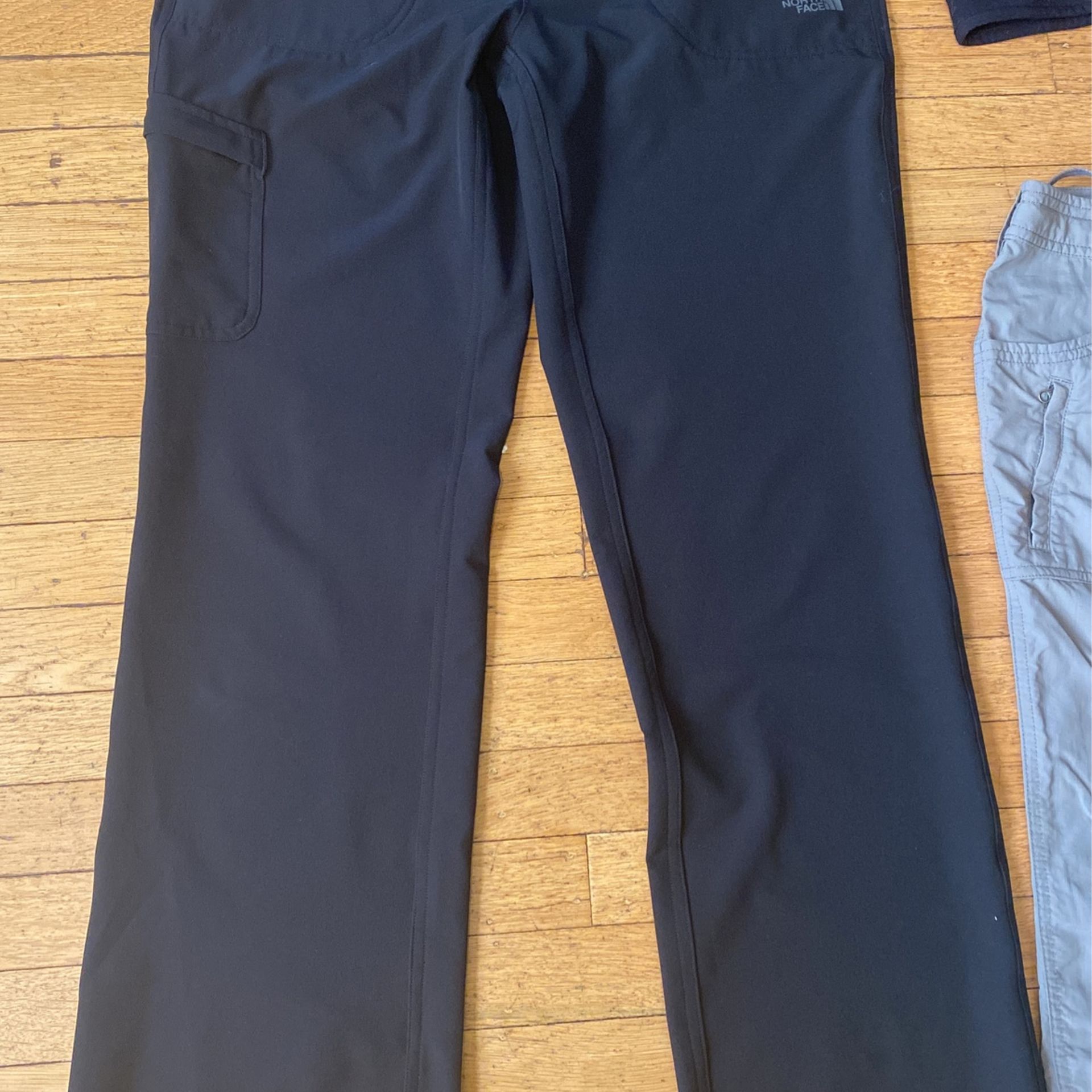 North Face Women’s Pants And Vest - Black Pant 6,  Fleece Vest Says Size Large But More Like Medium 