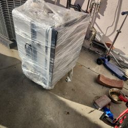 Lavadora de Platos  nueva nunca la Used 