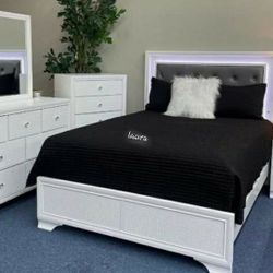 
🌇ASK DISCOUNT COUPOn<New Furnitures queen king full twin bed dresser mirror nightstand options <
Lyssa Frost Led Upholstered Panel Bedroom Set 