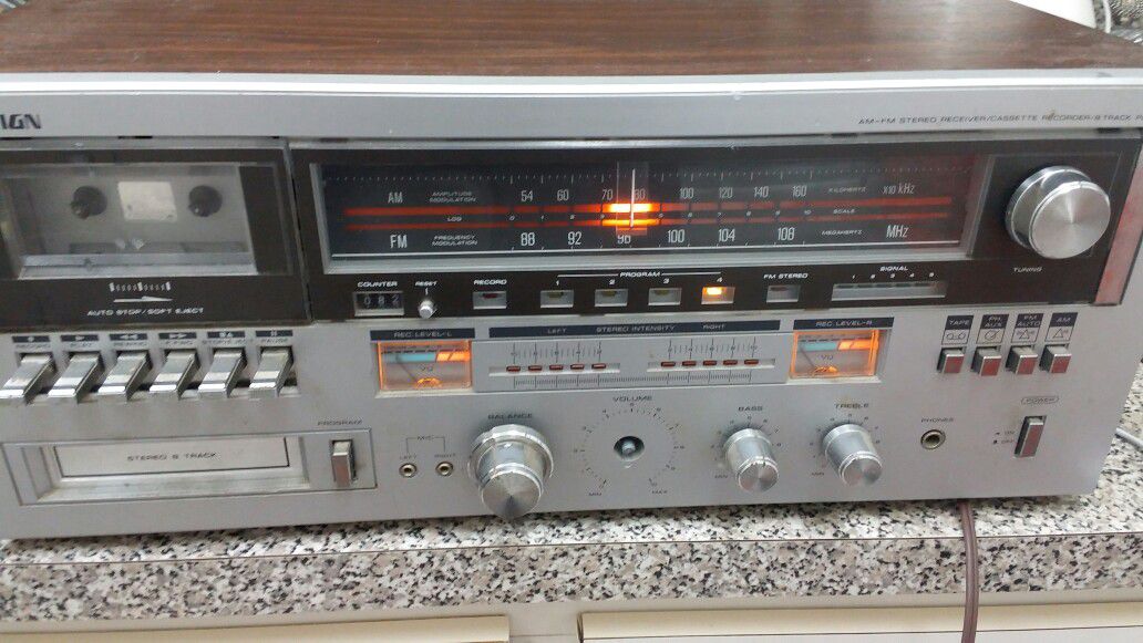 Vintage soundesign AMFM Stereo Receiver Cassette Recorder and 8 track player