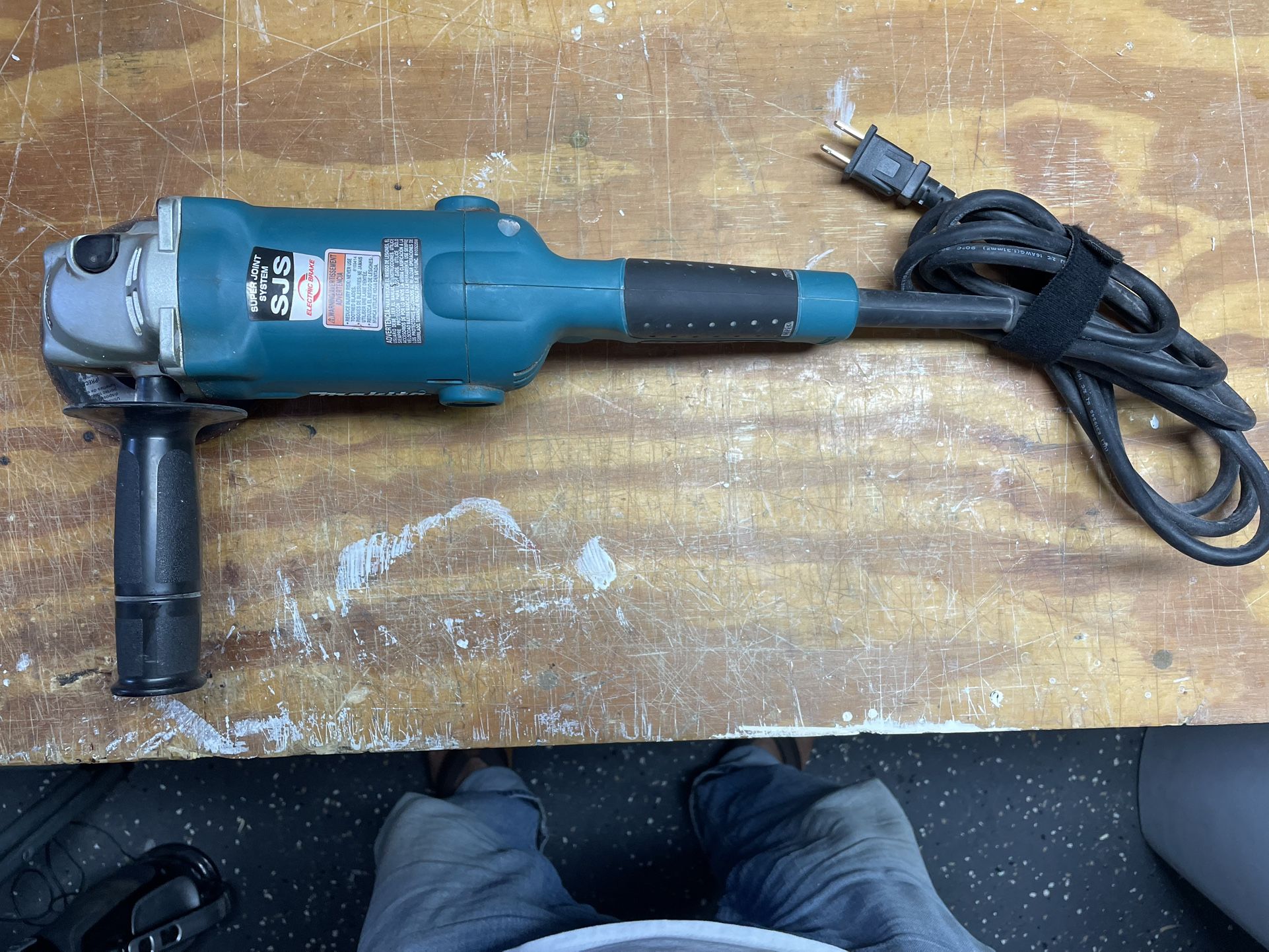 Mamata 5” Hand Grinder W/extra Blades