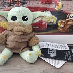 NWT Grogu Baby Yoda Magnetic Shoulder Plush