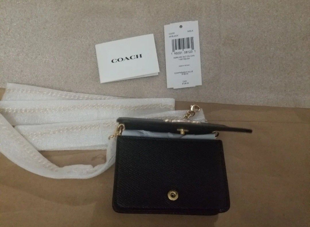 Coach Boxed Mini Wallet On A Chain Black Cherry - Averand