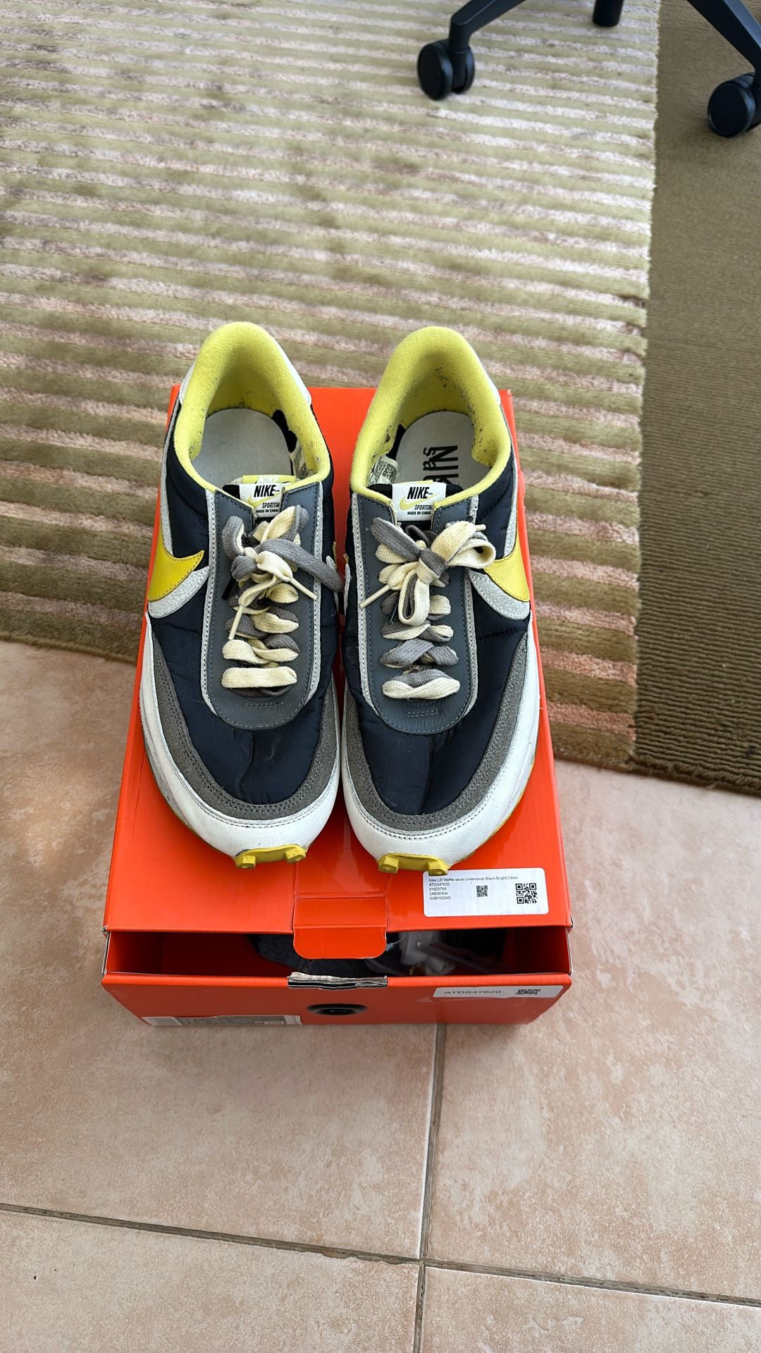 Nike- SACAI. Size 13 - Used
