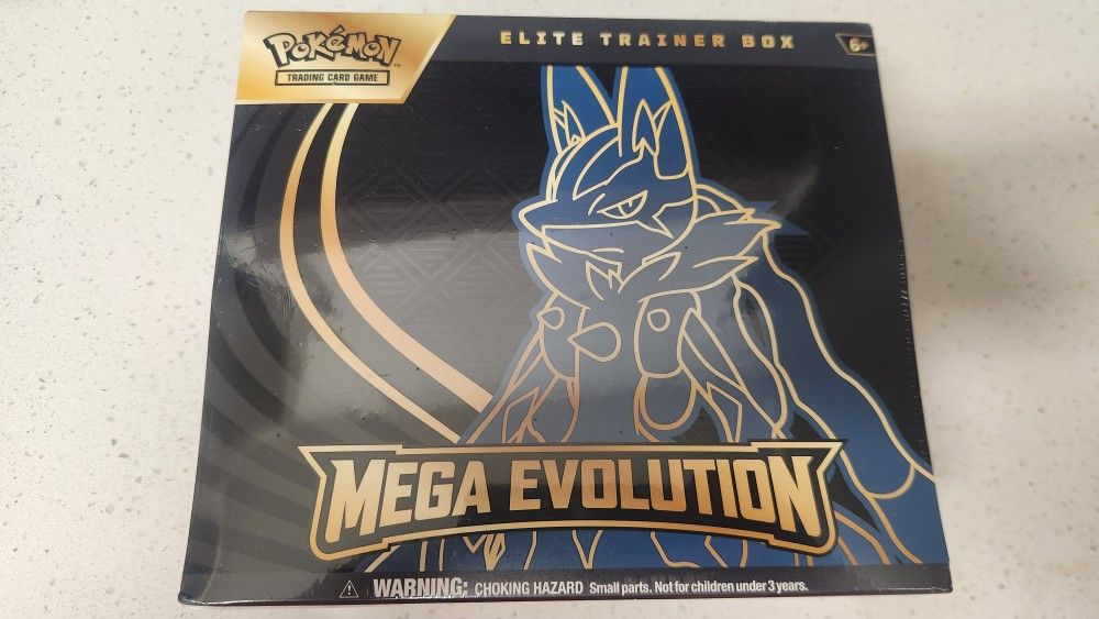 Pokemon Mega Evolution Lucario ETB
