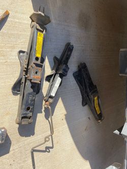 3 car jack. $20 for all 3