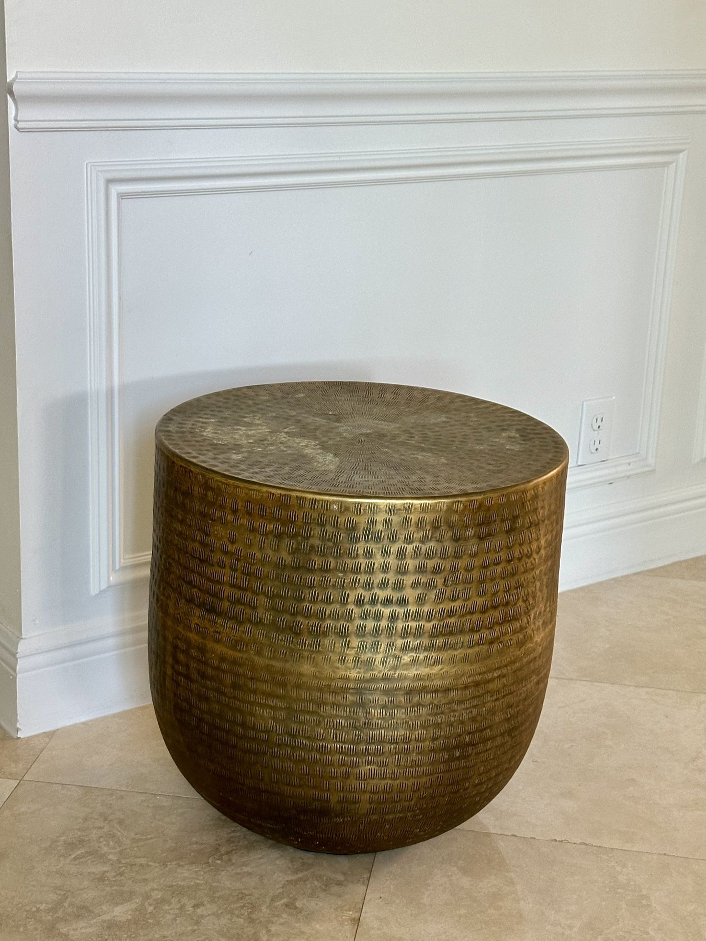 RH Side Table In Brass aluminum Finish