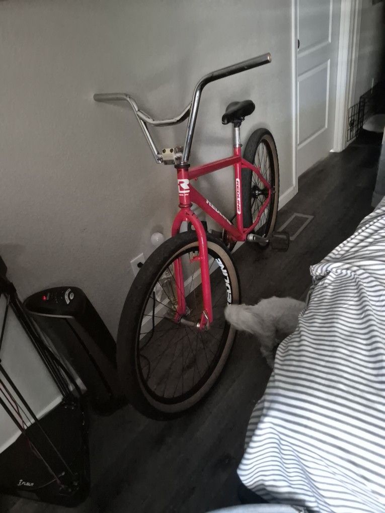 26 inch REDLINE